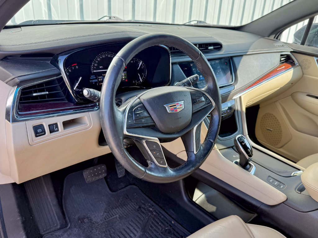 Used 2018 Cadillac XT5 Luxury w/ Driver Awareness Package AWD/4WD image 10