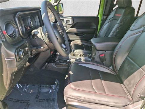 Used 2026 Jeep Wrangler Unlimited Rubicon AWD/4WD image 16