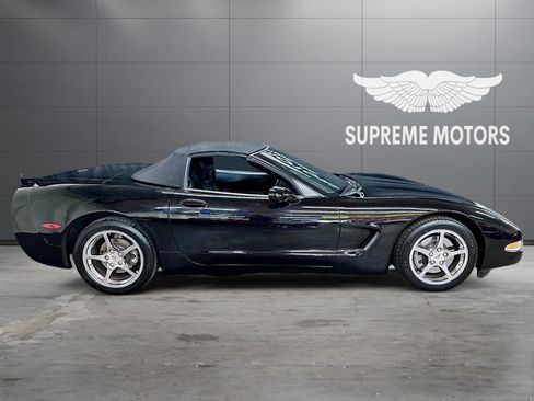 Used 2004 Chevrolet Corvette Convertible w/ Preferred Equipment Group image 10