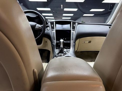 Used 2017 INFINITI Q50 Signature Edition w/ Cargo Package (L95) image 39