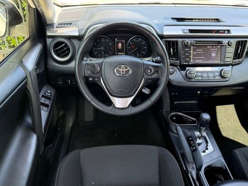Used 2018 Toyota RAV4 XLE w/ Plus Extra Value Package FWD image 23