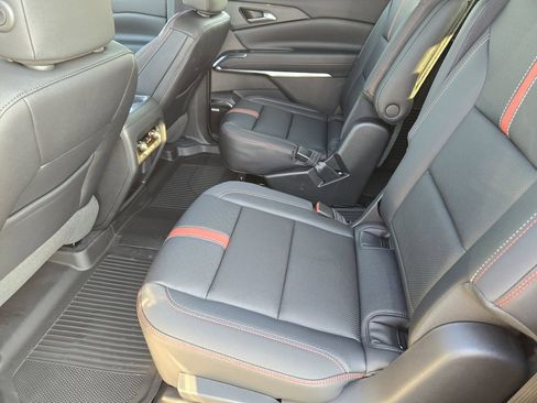 New 2026 Chevrolet Traverse RS w/ LPO, Floor Liner Package image 21