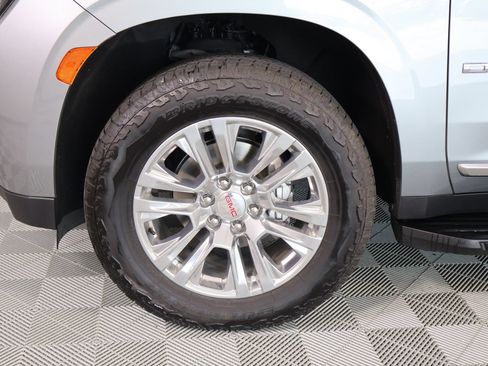 Used 2023 GMC Yukon Denali AWD/4WD image 21