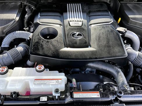 Used 2023 Lexus LX 600 4WD w/ Accessory Package (Z1) image 33