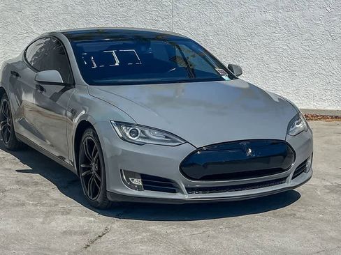Used 2013 Tesla Model S image 3