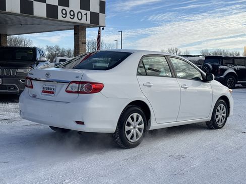 Used 2011 Toyota Corolla LE image 7