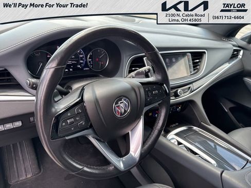 Used 2022 Buick Enclave Premium image 16
