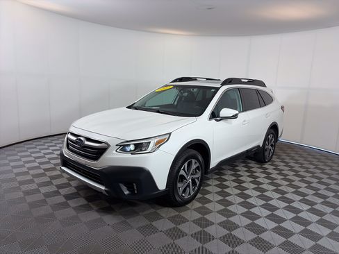 Used 2022 Subaru Outback Limited XT AWD/4WD image 2