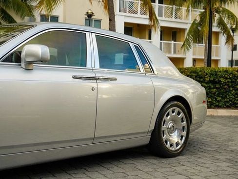 Used 2013 Rolls-Royce Phantom Sedan image 45