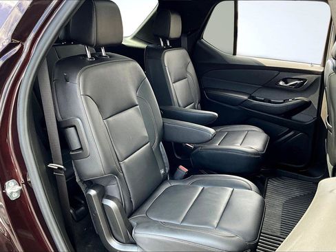 Used 2023 Chevrolet Traverse LT w/ LT Premium Package image 27