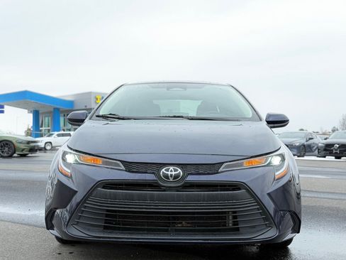Used 2023 Toyota Corolla LE image 3