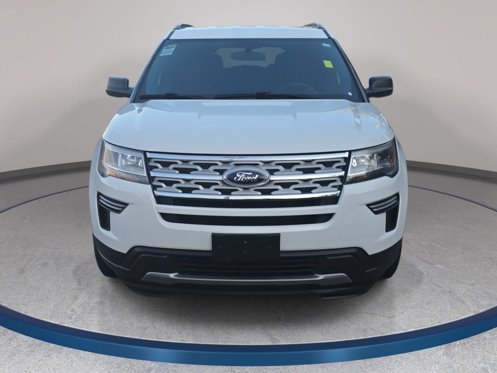 Used 2019 Ford Explorer XLT w/ Class III Trailer Tow Package AWD/4WD image 2