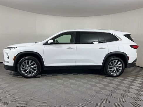 Certified 2025 Buick Enclave Preferred image 2