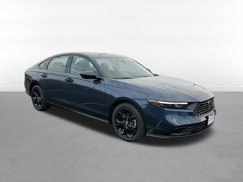 New 2025 Honda Accord SE image 3