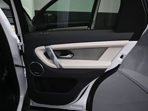 New 2026 Land Rover Discovery Sport Landmark AWD/4WD image 12