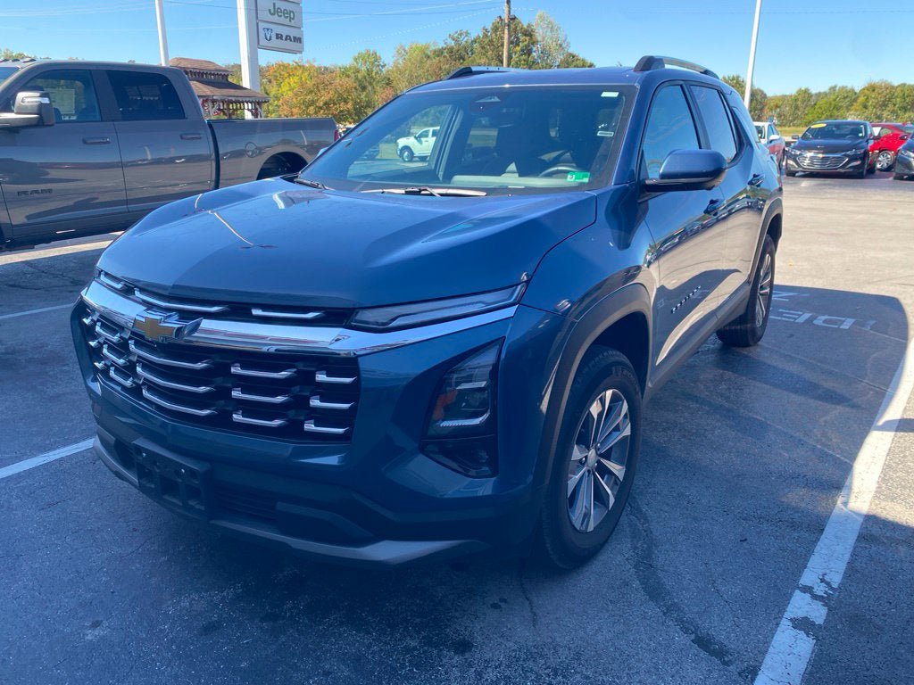 Used 2025 Chevrolet Equinox LT w/ Convenience Package II AWD/4WD image 6