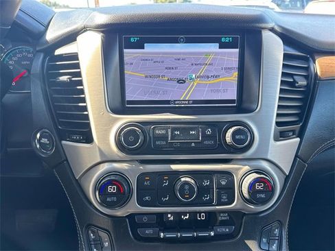 Used 2020 GMC Yukon XL Denali w/ Denali Premium Package image 30