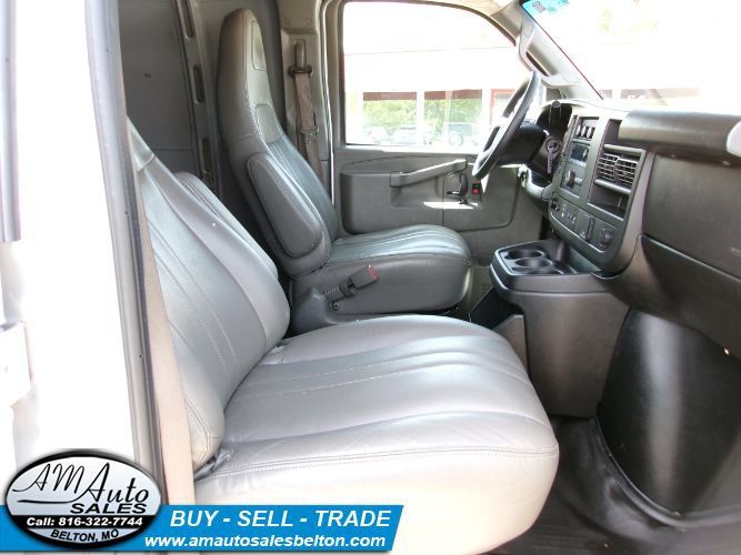Used 2022 GMC Savana 2500 w/ Driver Convenience Package RWD image 17