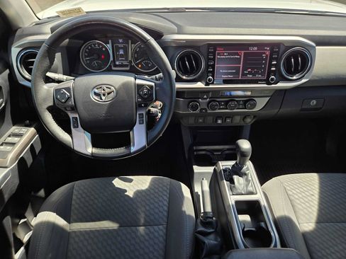 Certified 2021 Toyota Tacoma SR5 AWD/4WD image 24