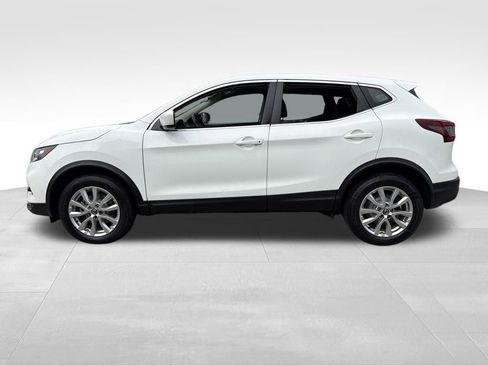 Used 2021 Nissan Rogue Sport S image 4