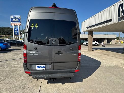 Used 2018 Mercedes-Benz Sprinter 2500 image 5