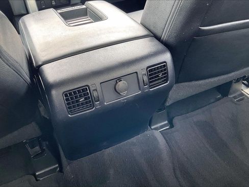 Used 2019 Toyota Tundra Limited w/ Limited Premium Package AWD/4WD image 32