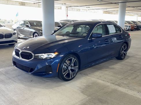 Certified 2024 BMW 330i Sedan image 4