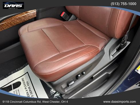 Used 2019 Chevrolet Suburban Premier w/ Premier Plus Edition AWD/4WD image 13