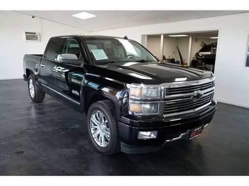 Used 2014 Chevrolet Silverado 1500 High Country w/ High Country Premium Package image 9