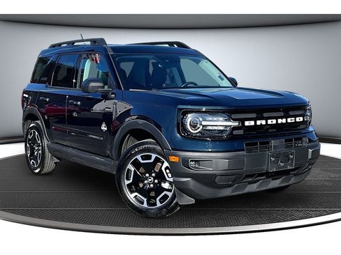 Used 2023 Ford Bronco Sport Outer Banks w/ Tech Package AWD/4WD image 13