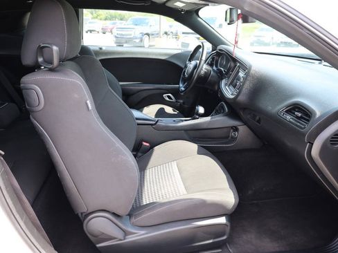 Used 2022 Dodge Challenger GT AWD/4WD image 15