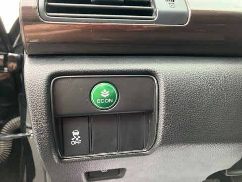 Used 2017 Honda Accord EX-L image 16