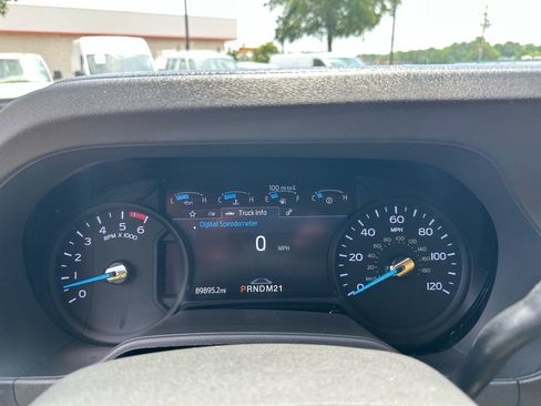 Used 2022 Ford E-350 and Econoline 350 Super Duty RWD image 9