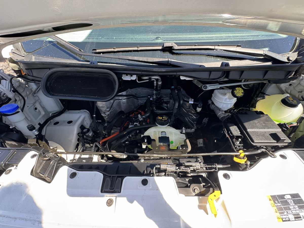 Used 2022 Ford E-Transit Low Roof RWD image 12