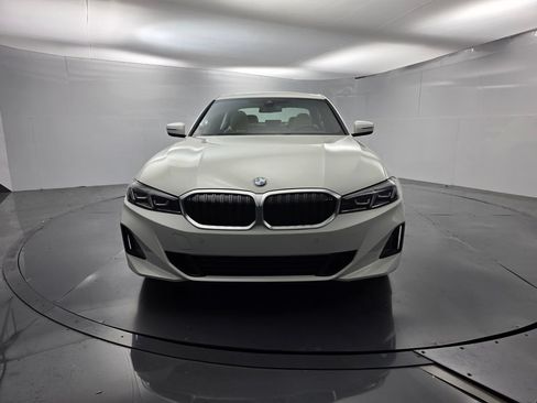 Used 2024 BMW 330i Sedan w/ Convenience Package RWD image 2