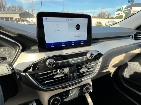 Used 2022 Ford Escape SE image 27