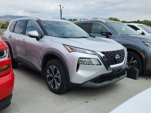 Used 2023 Nissan Rogue SV AWD/4WD image 1