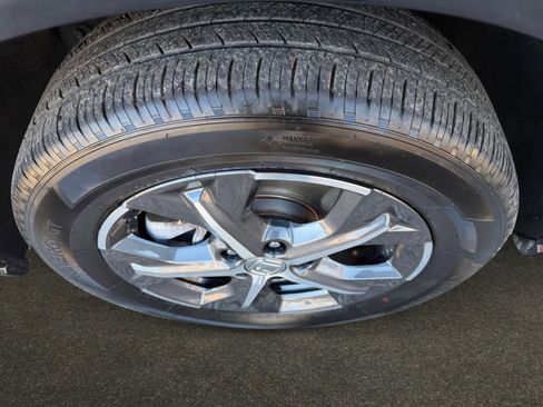 Used 2023 Honda HR-V EX-L image 9