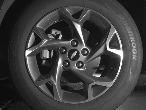 Used 2025 Chevrolet Trax LT FWD image 12