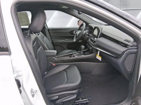 New 2026 Jeep Compass Limited image 16