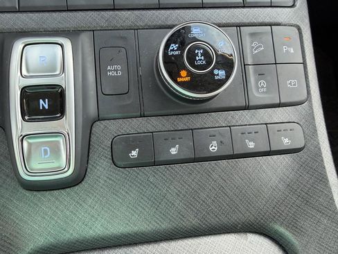 Used 2024 Hyundai Palisade Limited AWD/4WD image 19