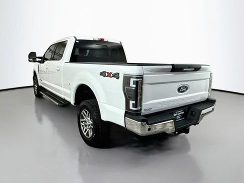 Used 2018 Ford F250 Lariat w/ Lariat Value Package AWD/4WD image 5