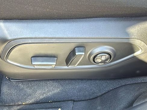 New 2025 Jeep Grand Cherokee L Laredo image 23