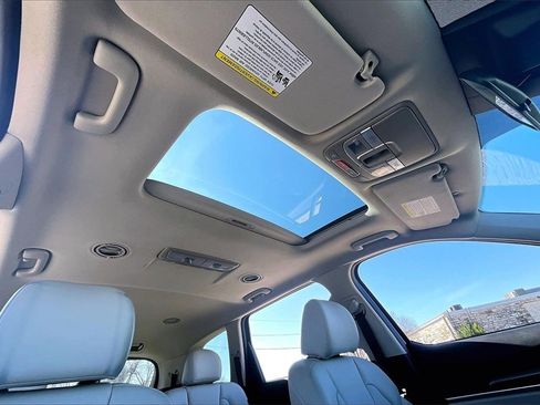 Certified 2024 Kia Telluride S w/ S Sunroof Package image 17