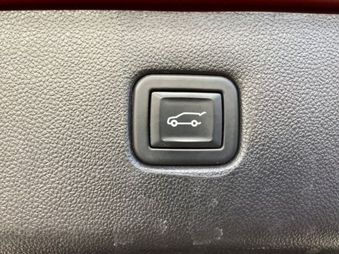 Used 2024 Chevrolet Blazer LT w/ Convenience Package image 17