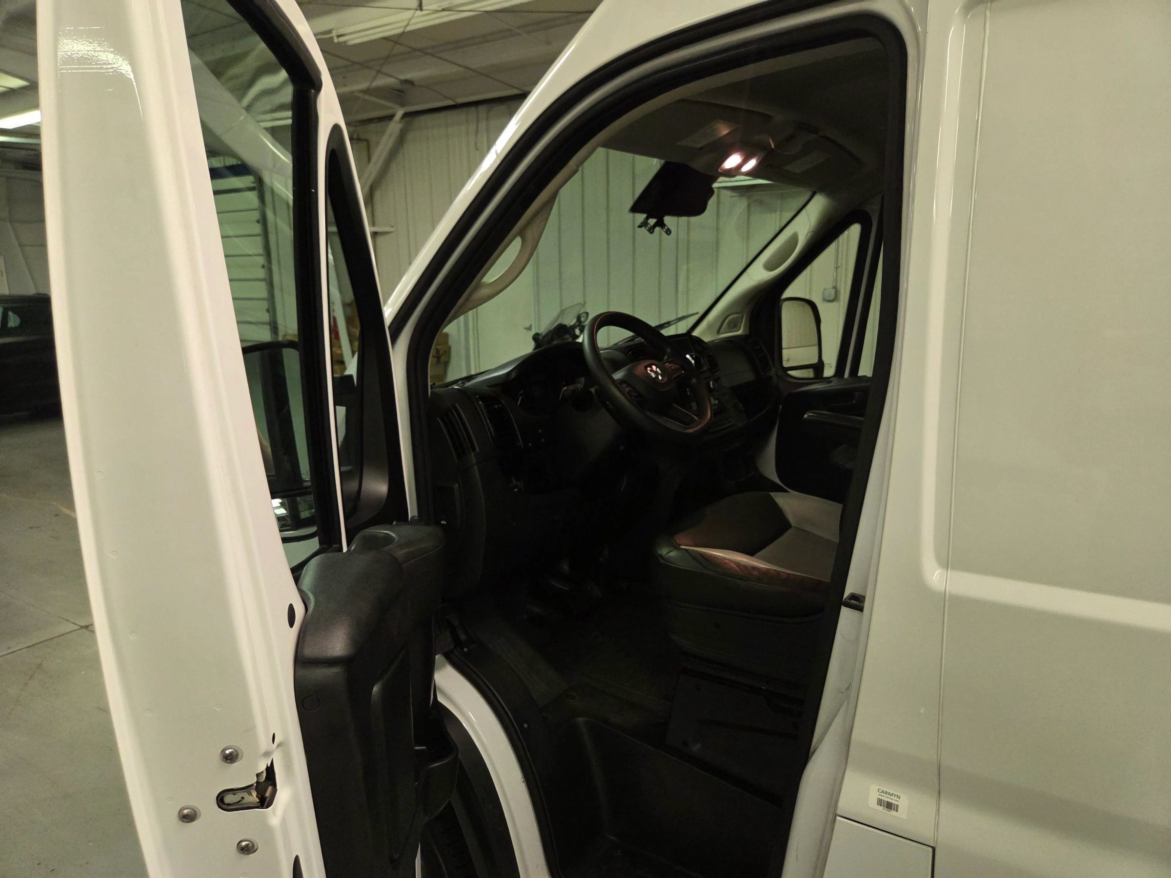 Used 2025 RAM ProMaster 2500 w/ Convenience Group FWD image 14