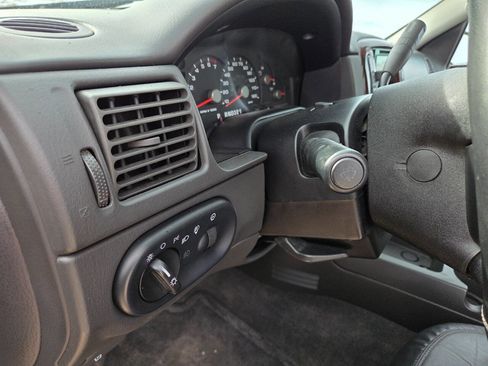 Used 2004 Ford Explorer Limited image 11