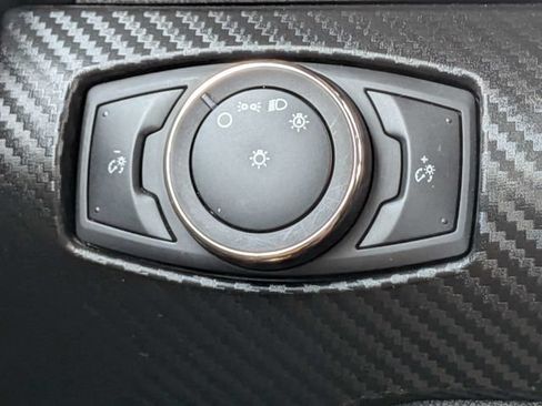 Used 2019 Ford Mustang Convertible RWD image 26
