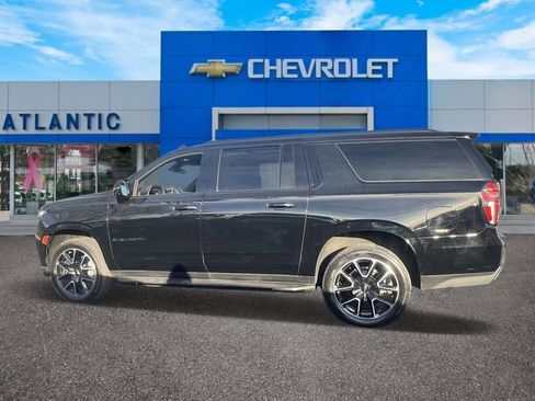 Used 2024 Chevrolet Suburban RST w/ Luxury Package image 2