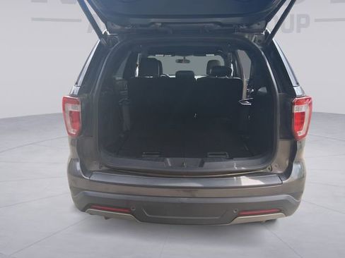 Used 2019 Ford Explorer XLT w/ Equipment Group 202A AWD/4WD image 19